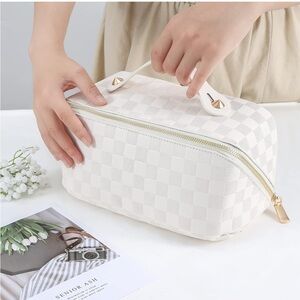 Large Capacity Cosmetic Bag